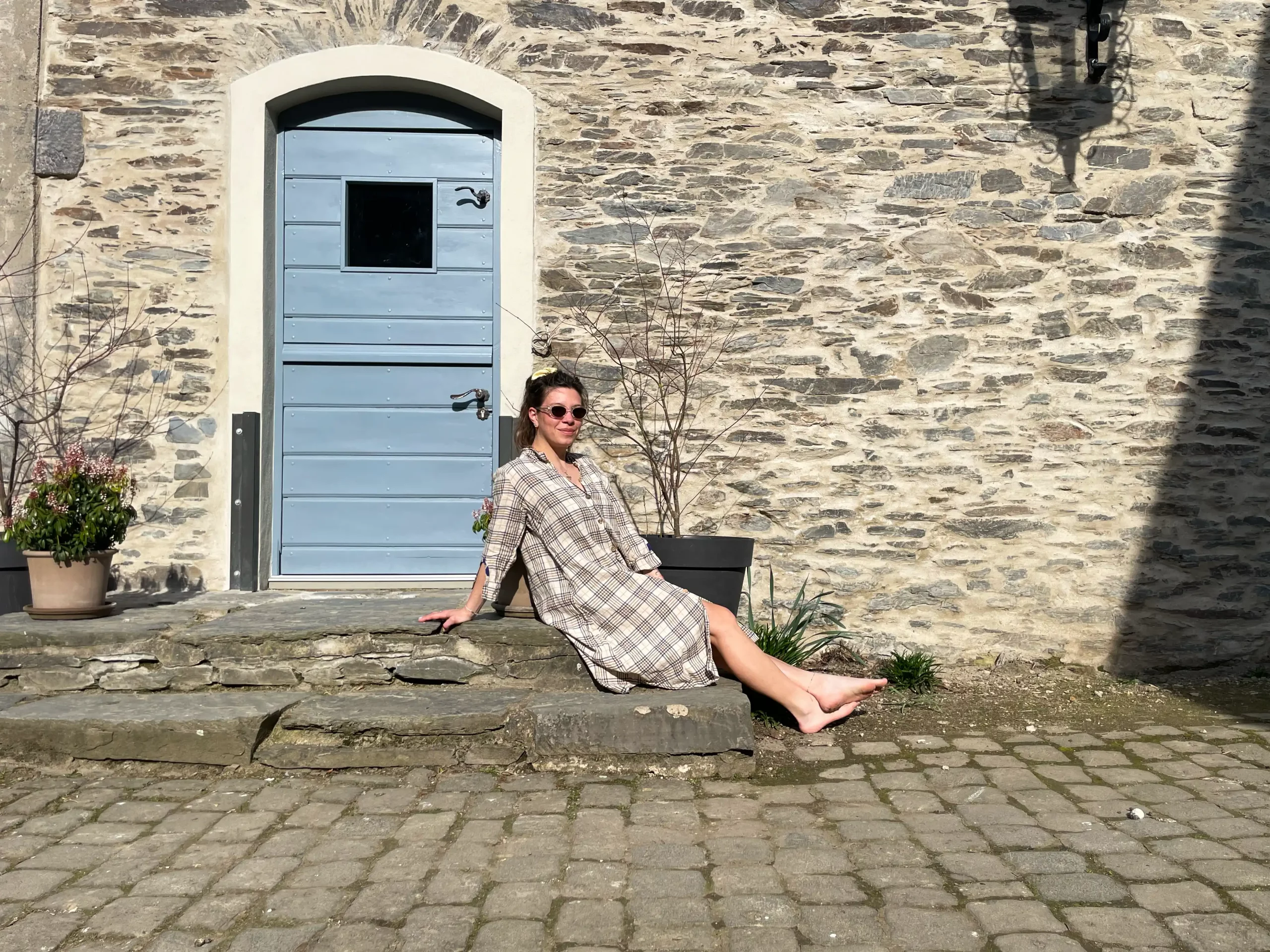 No. 9 – Hemdblusenkleid Karo Beige Leinen