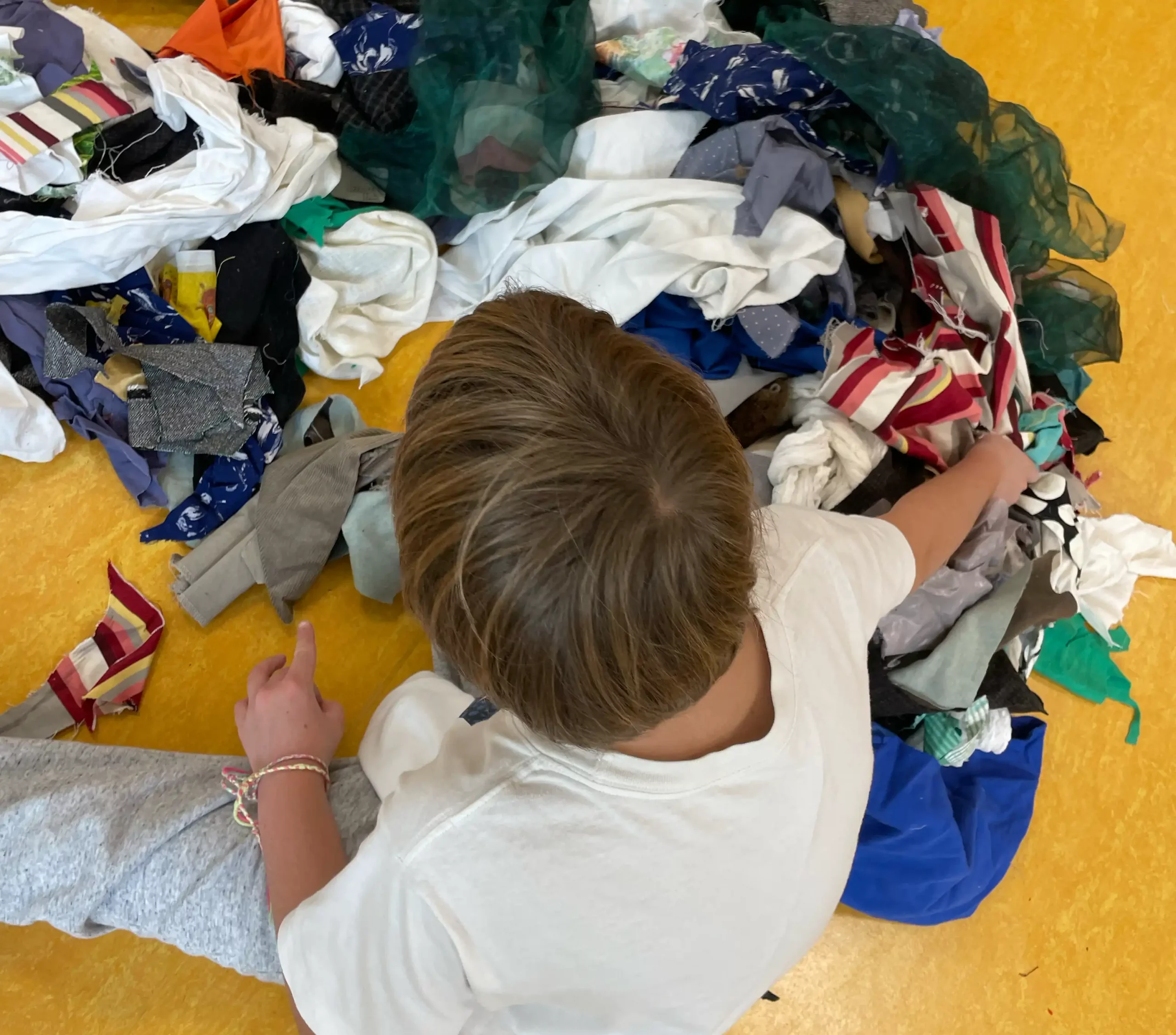 Kuschelmonster-Materialauswahl-scaled.webp